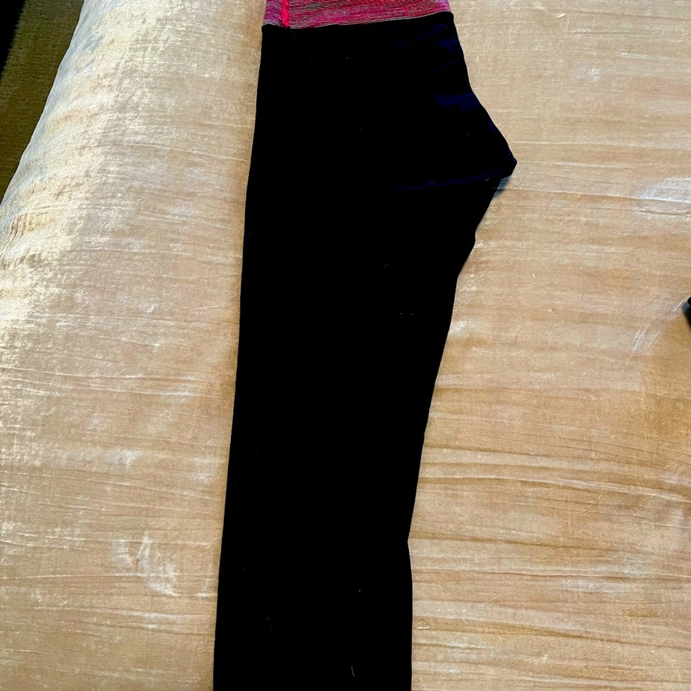 Lululemon Reversible Crop